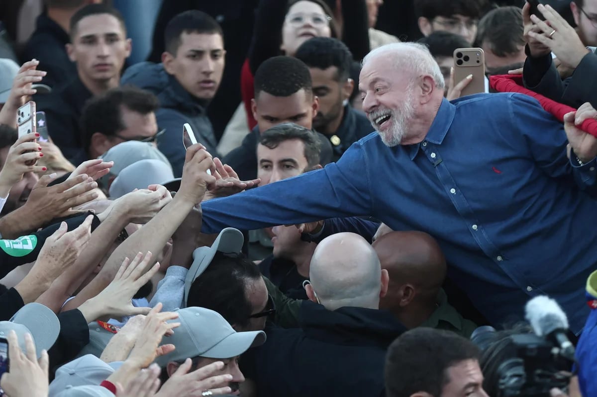 “Em defesa da Constituição”, 41 professores e ex-docentes do Direito da UFRGS declaram apoio a Lula