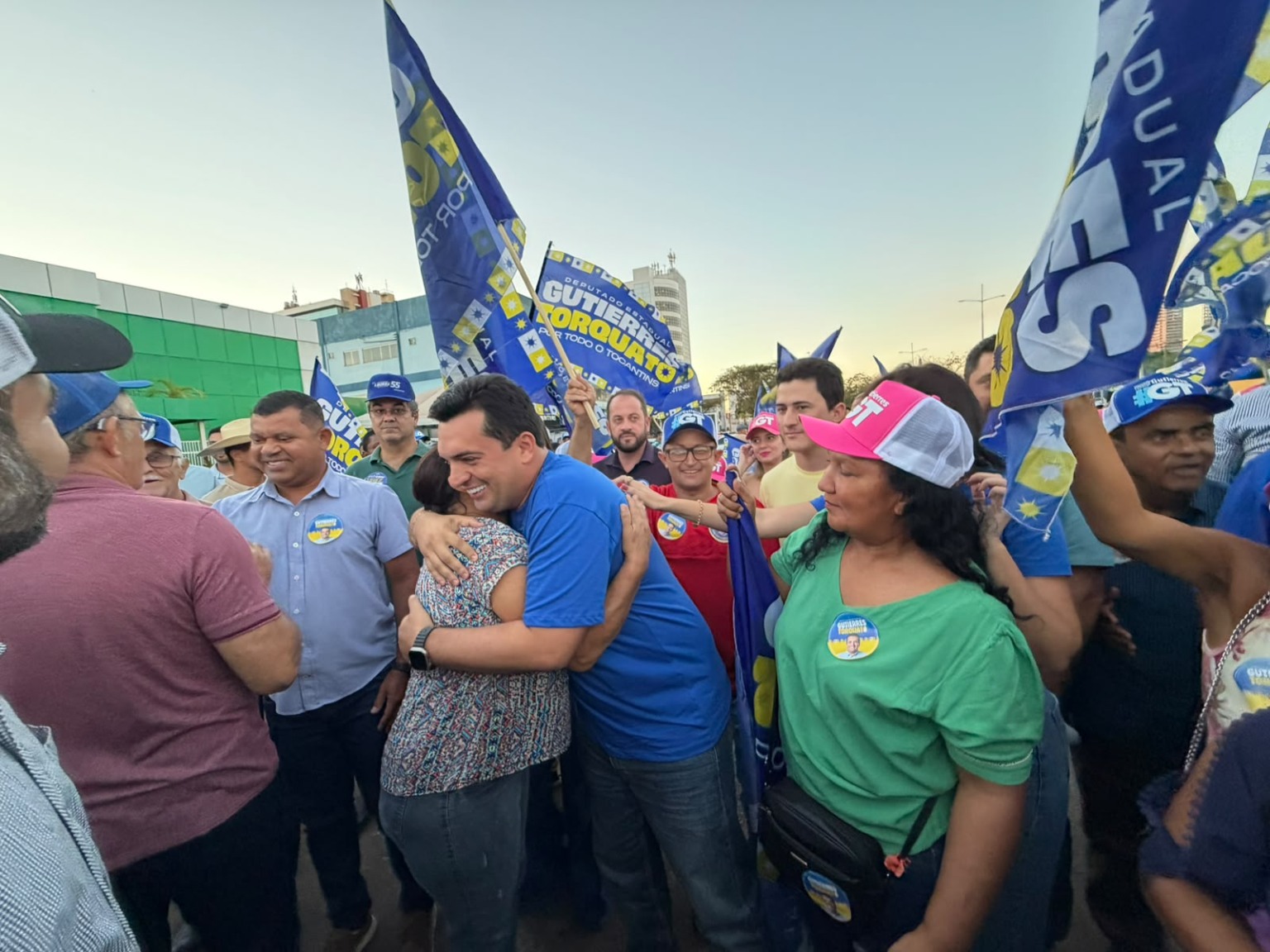 Gutierres chega à convenção do PSD, defende Irajá e anuncia voto em Caiado