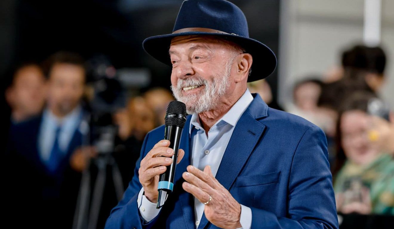 Lula consegue virada histórica, derrota Flávio Bolsonaro e conquista quarto mandato como presidente do Brasil