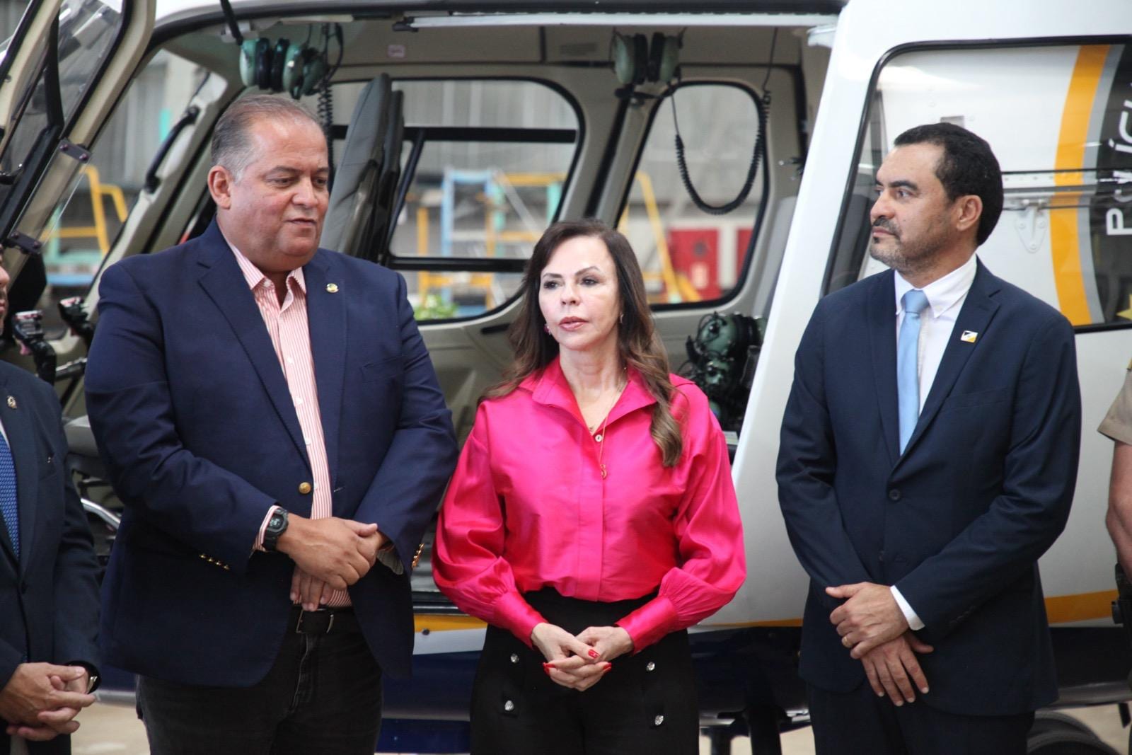 Recursos da Professora Dorinha garantem armamento, helicóptero e equipamentos para a Polícia Militar