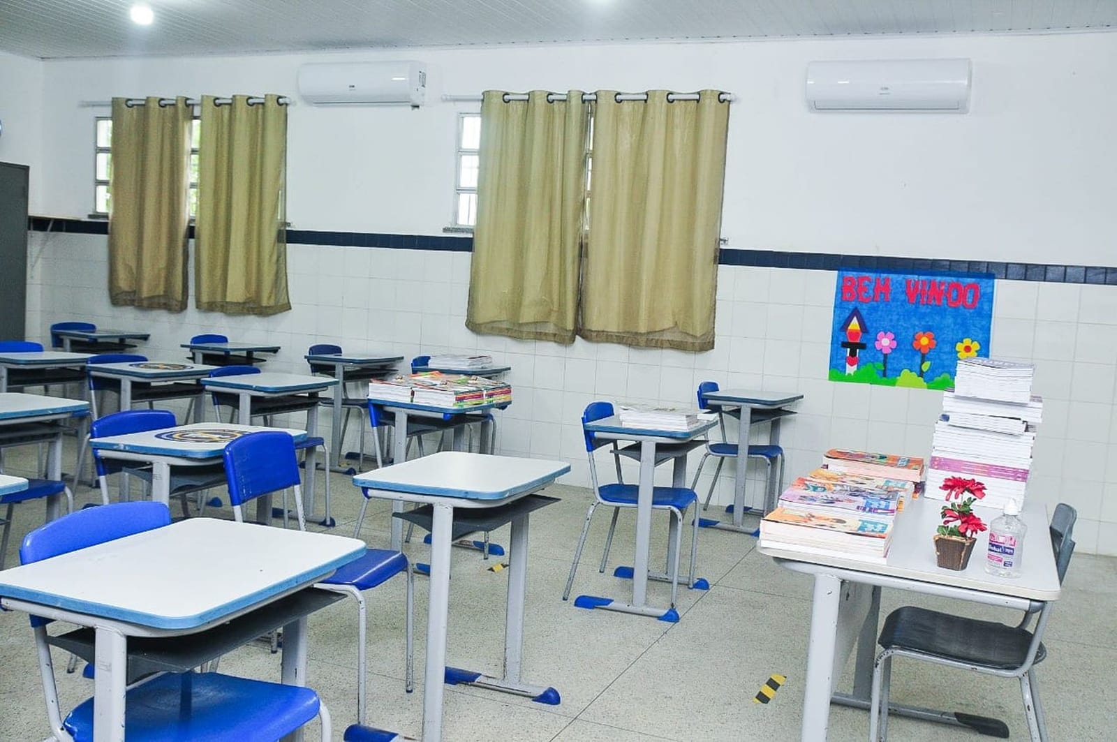 São José abre concurso com 300 vagas para auxiliar de educação especial