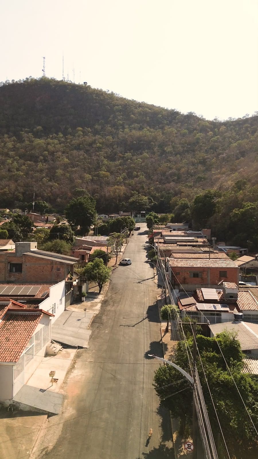Rua de acesso ao Cristo em Barra do Garças recebe CBUQ na última semana