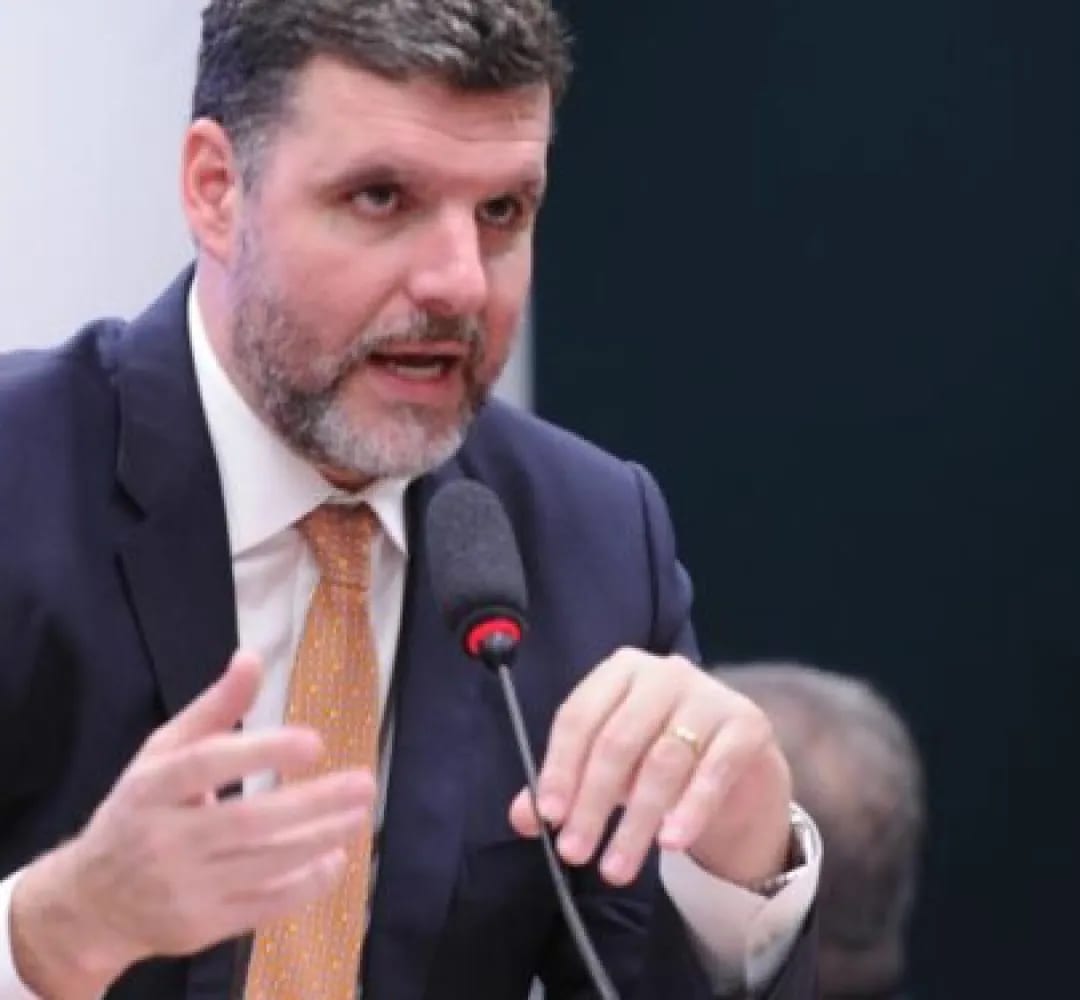 TRE mantém posts de Lupion em perfil comercial de clube de tiro no dia da eleição