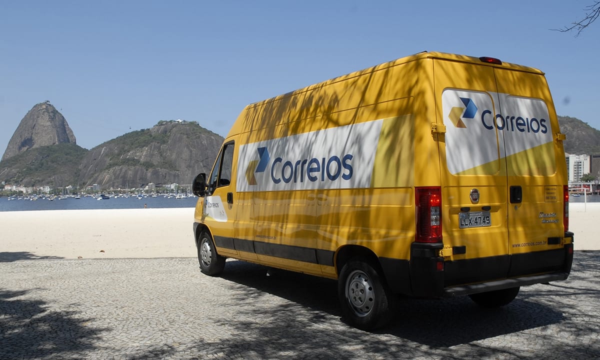 Correios acumulam prejuízo de R$ 5,55 bilhões no semestre e crise reforça pressão por reestruturação
