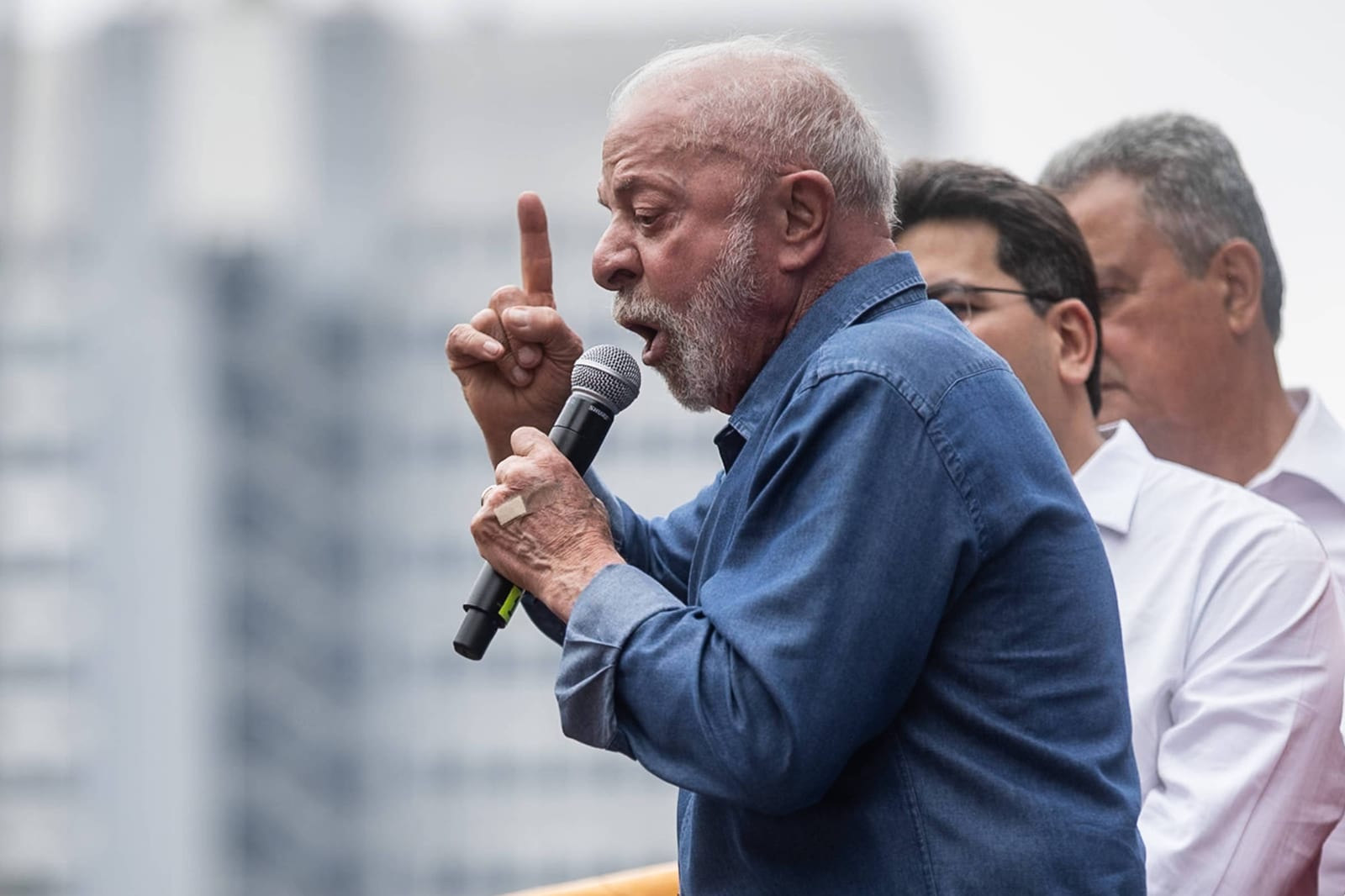 Lula intensifica atos, redes e anúncios na última semana do segundo turno