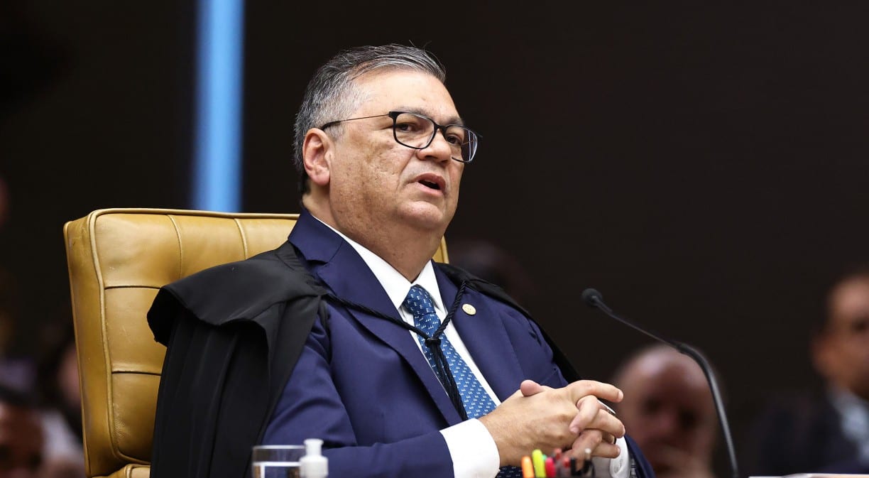 STF adiou e sessão virou rinha entre ministros; Nunes se declarou impedido