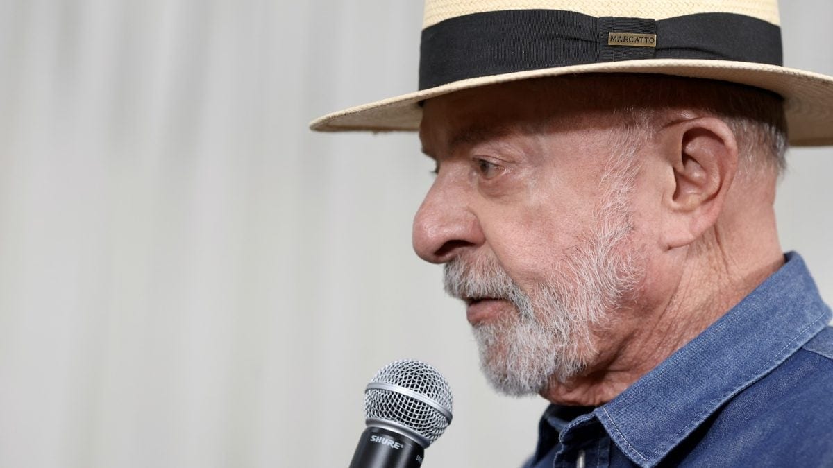Lula faz caminhada em Salvador com o governador Jerônimo nesta terça