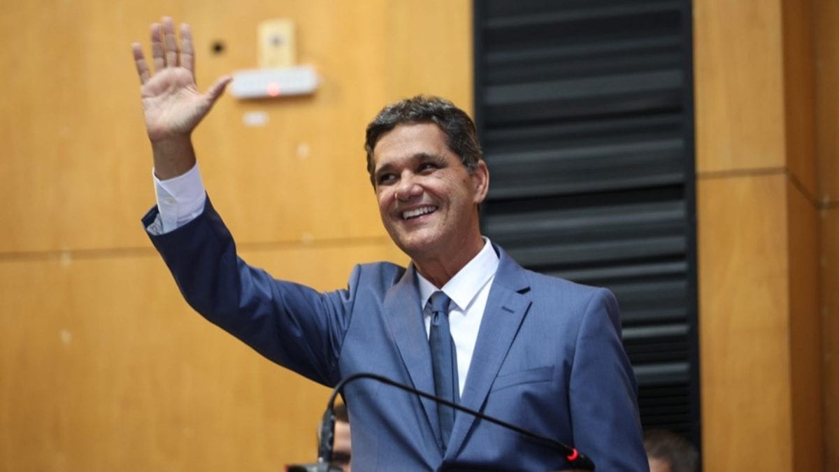 TRE-ES autoriza coligação de Ricardo Ferraço a acessar dados de pesquisa