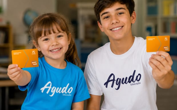 Agudo inicia entrega de cartão com R$160 por estudante no Dia do Estudante
