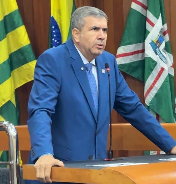 Câmara rejeita veto e restabelece execução do Hino Nacional nas escolas de Goiânia