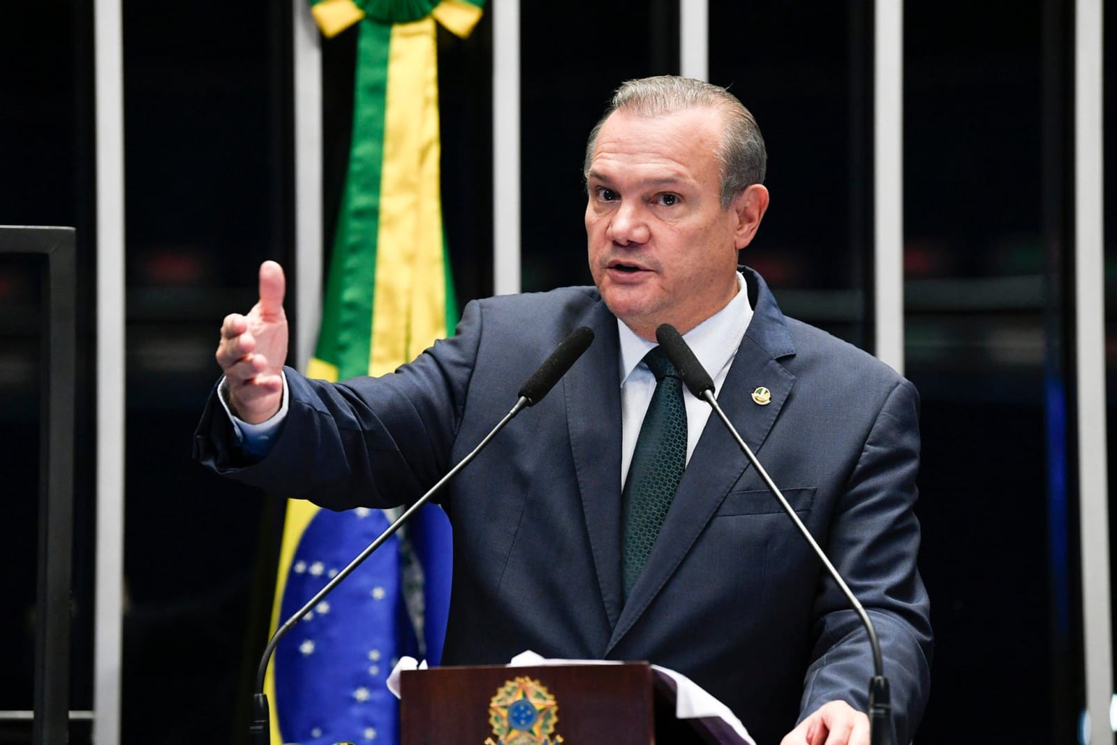 Wellington Fagundes lidera 1º e 2º turnos em MT, diz pesquisa