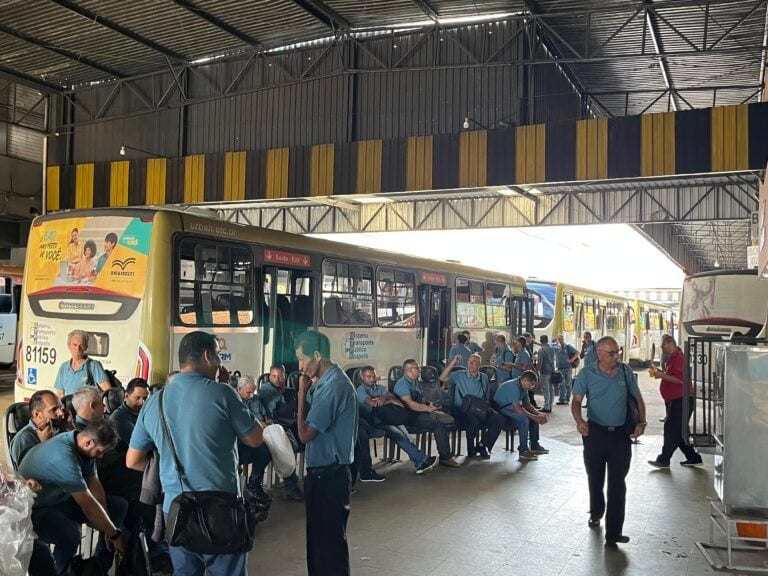 Trabalhadores do transporte de Anápolis votam proposta salarial neste sábado