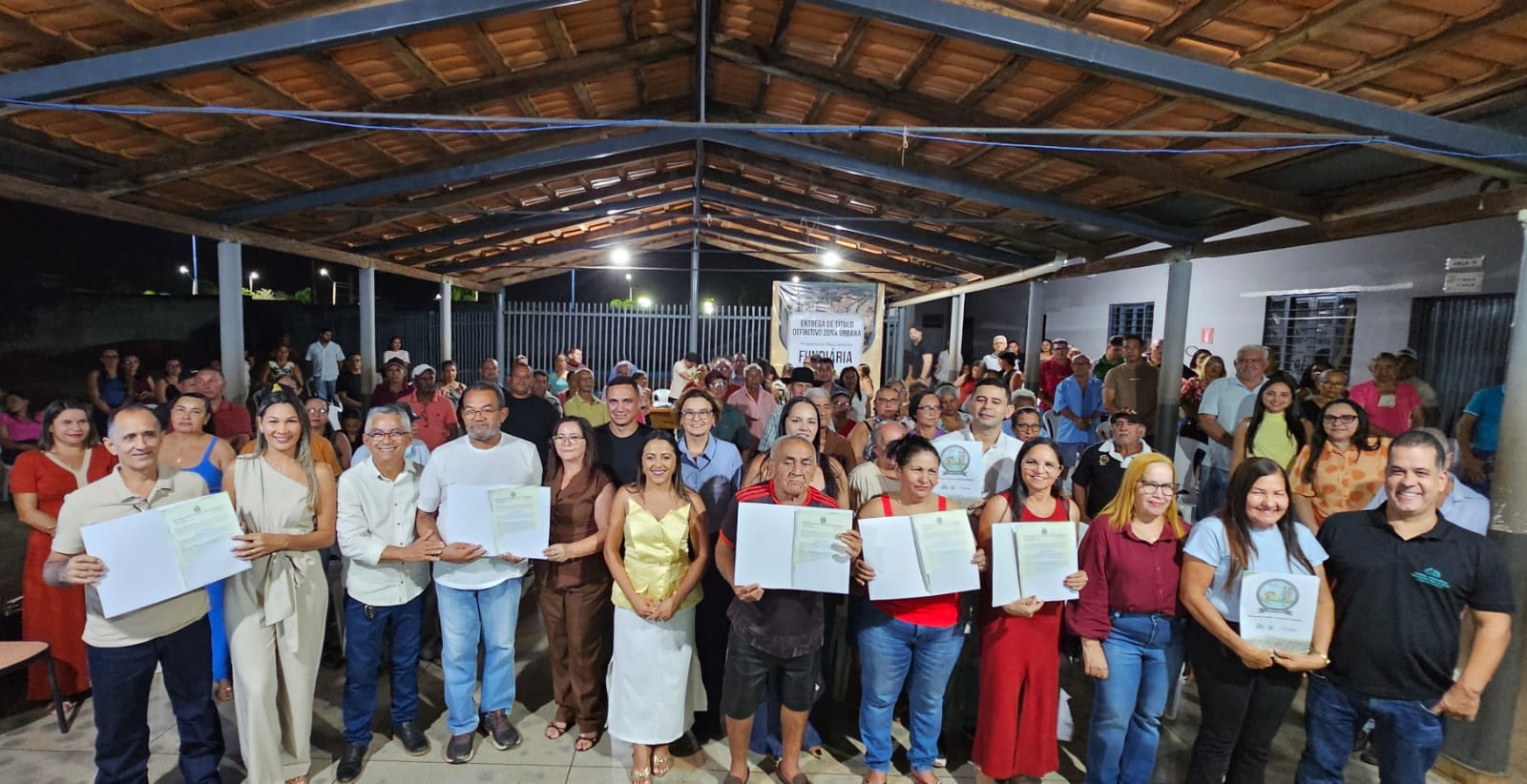 Nupref entrega 237 títulos a famílias em Carrasco Bonito e Angico