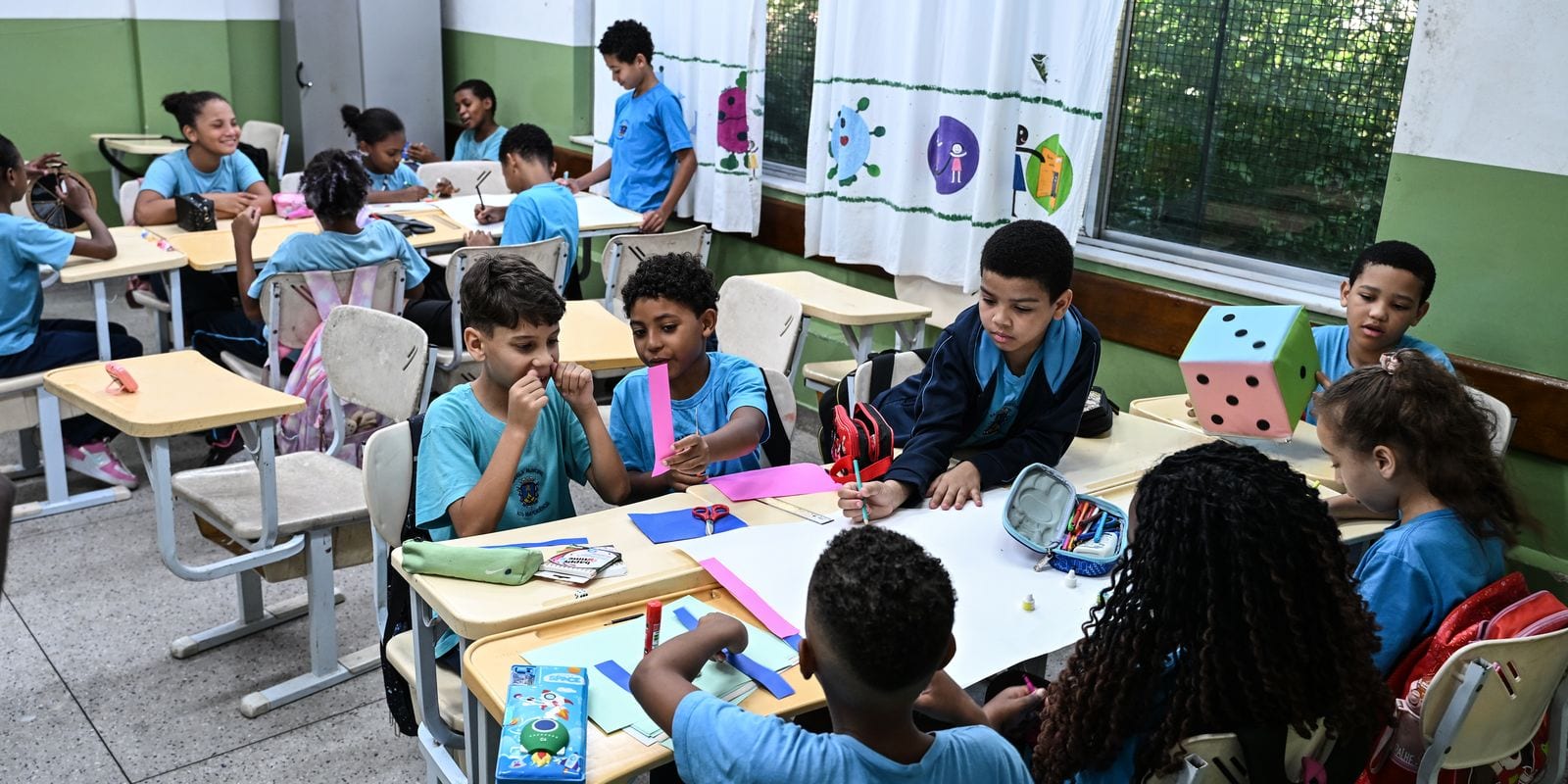 Escolas 100% integrais elevam desempenho dos mais vulneráveis, mostra Ideb 2025