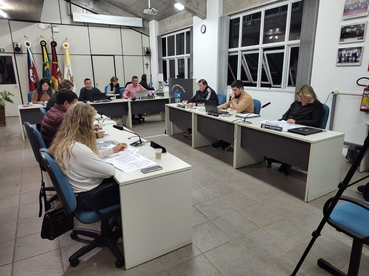Vereadores aprovam aumento de incentivo à equipe de fiscalização em Poço das Antas