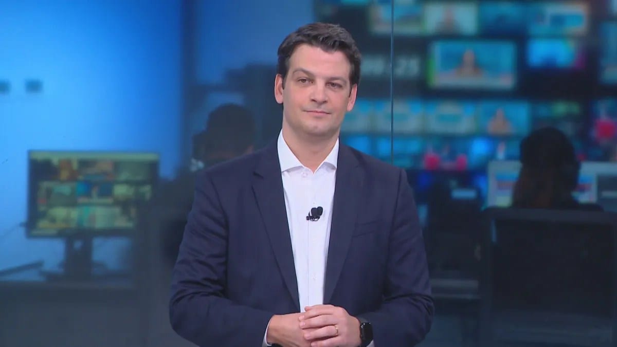 Prefeito anuncia reajuste salarial e licença-prêmio para servidores ativos de Curitiba