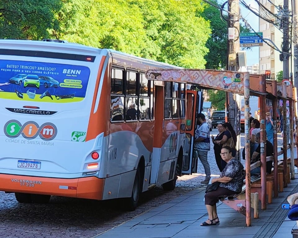 MPRS, Prefeitura e empresas se reúnem para garantir ônibus no 2º turno em Santa Maria