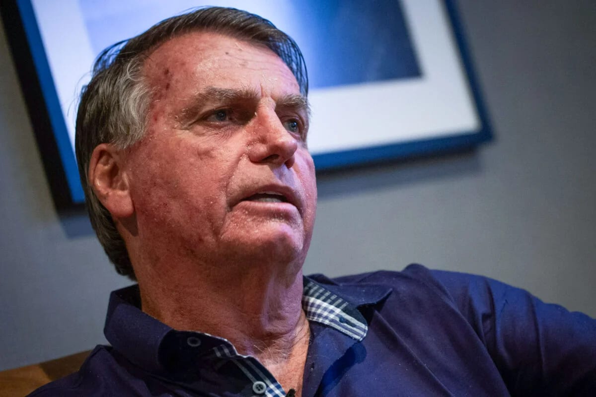 Renato diz que Jair Bolsonaro quer participar do governo de Flávio