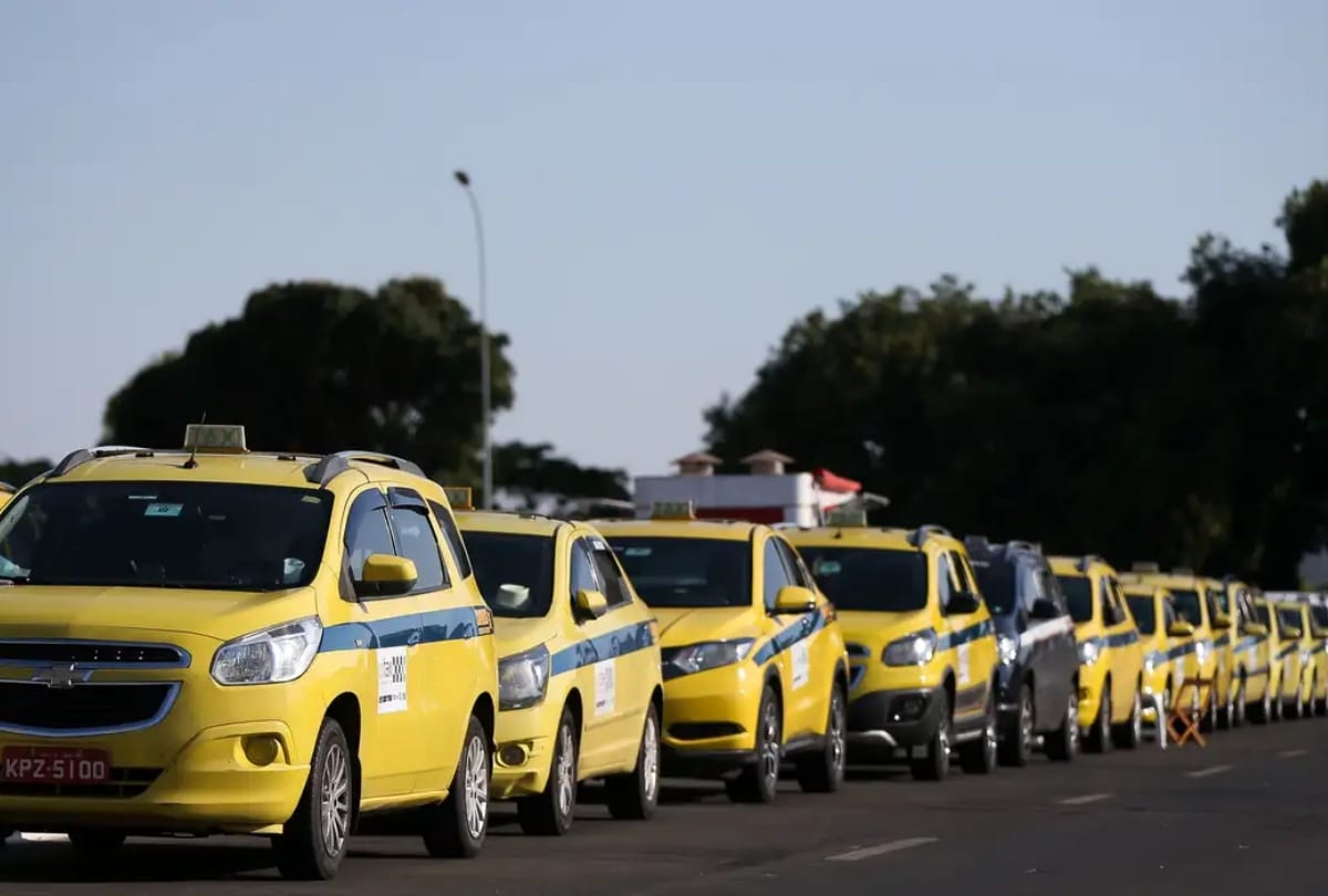 Governo libera R$ 30 bi para motoristas de aplicativo e taxistas