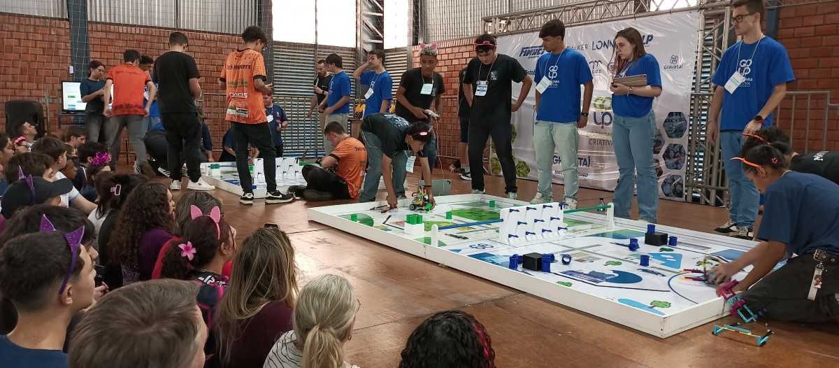Gravataí realiza 5º Torneio de Robótica com participação de 44 equipes e integração entre municípios