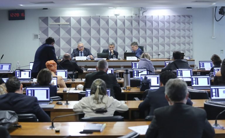 PL 1947/26 acaba com margem para cartão em consignado do INSS