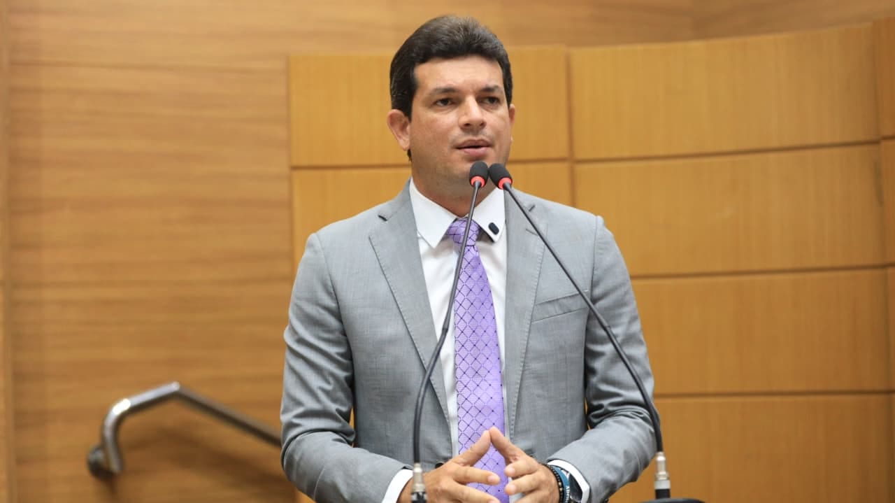 Paulo Júnior cobra Iguá por falta de água em São Cristóvão