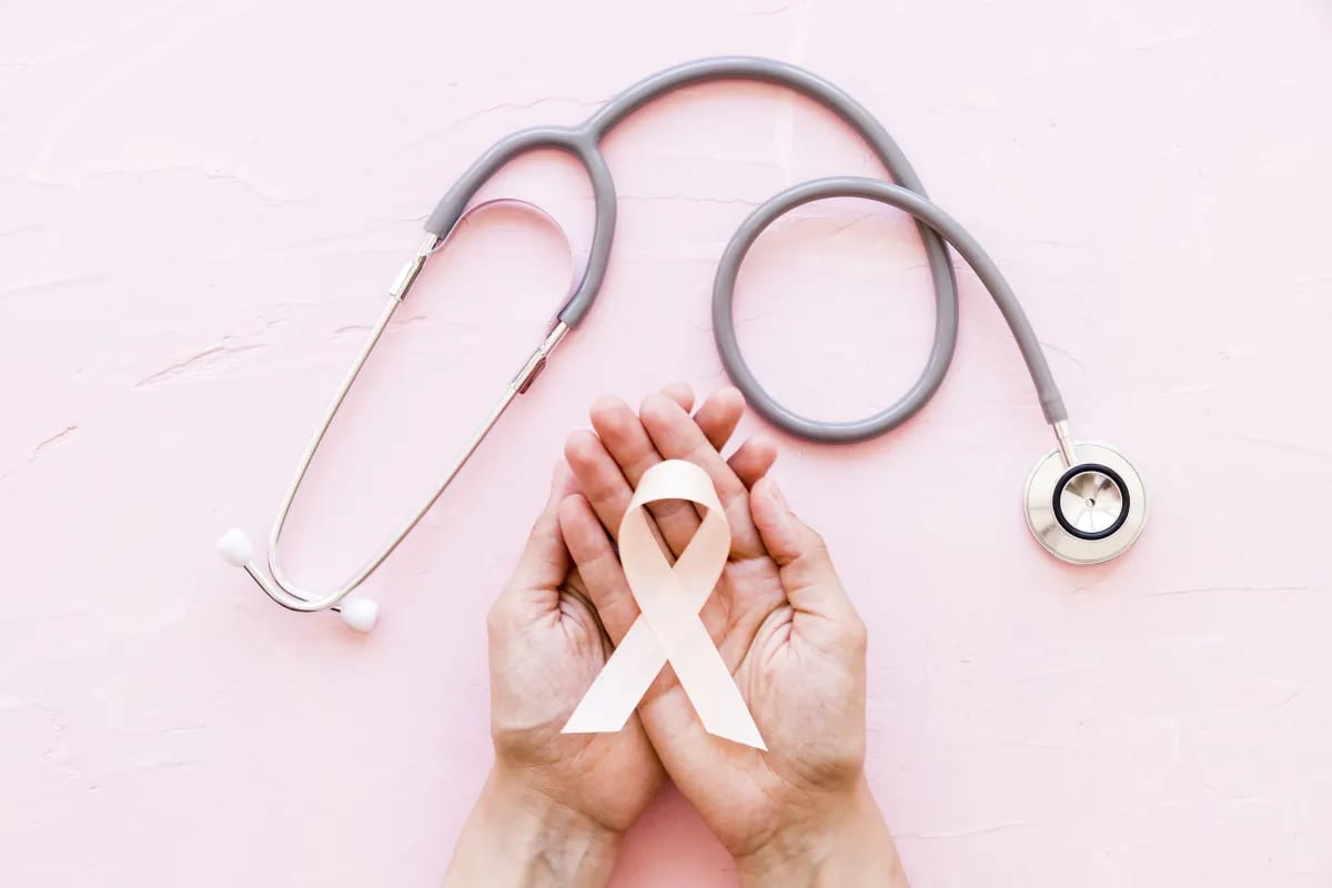 Destaque \ Saúde \ Outubro Rosa: Confira tudo o que você precisa saber sobre o câncer de mama