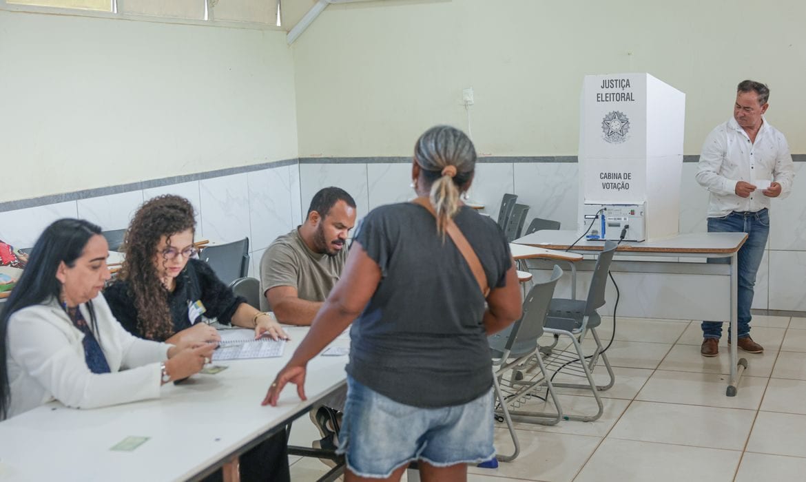 TSE esclarece motivo de pausa na divulgação de votos no primeiro turno