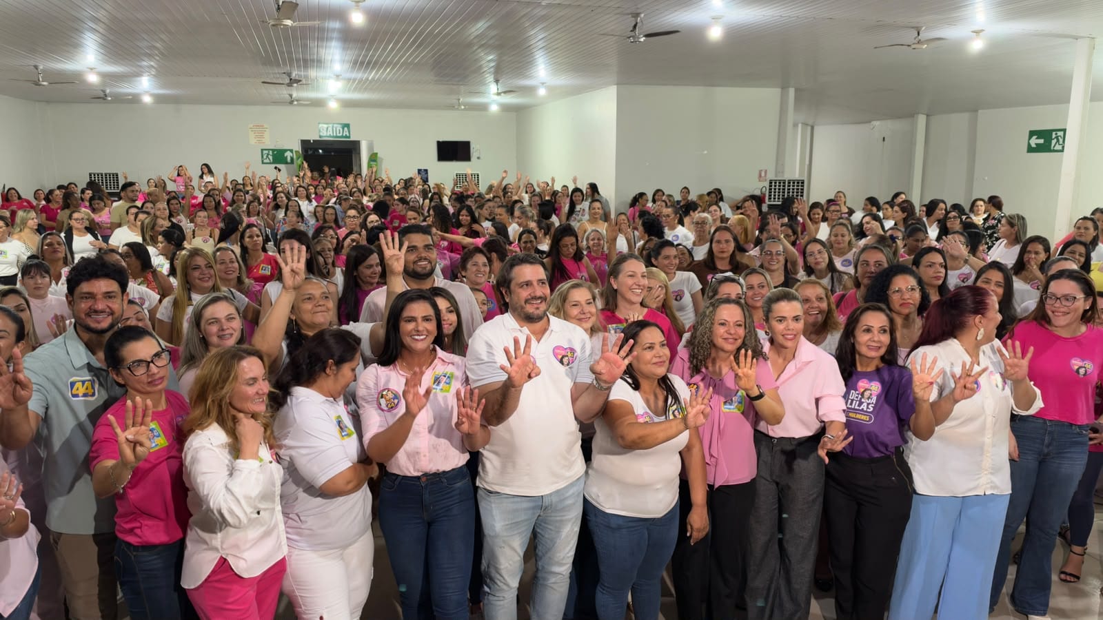 Professora Dorinha em Gurupi recebe apoio de lideranças femininas em reunião