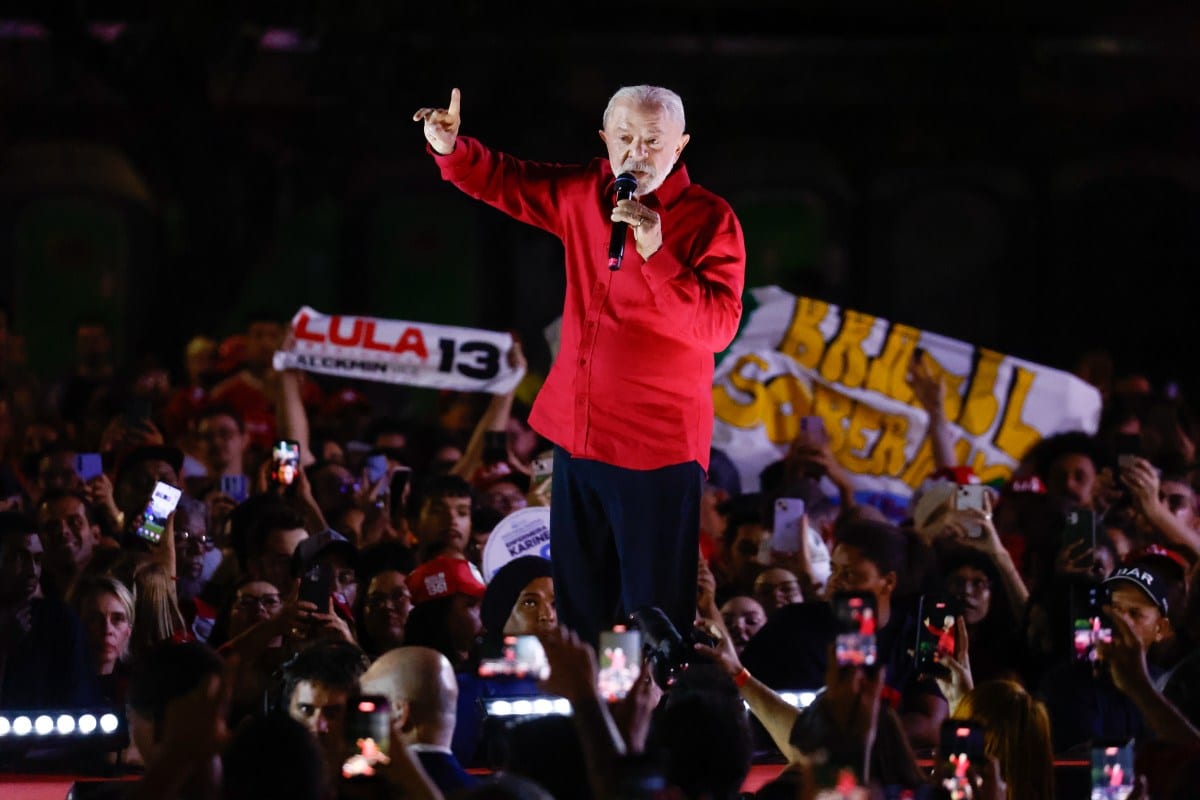 Lula: 'família Bolsonaro fica de quatro' para os EUA