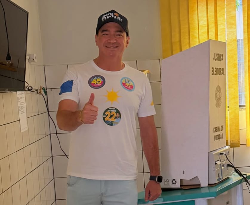 Senador eleito, Guimarães vota em Araguaína: “Vontade de fazer a mudança acontecer”