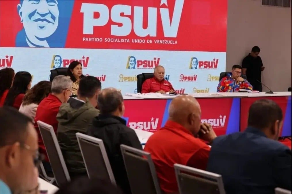 Diosdado Cabello celebra participação na consulta popular de 18 de outubro