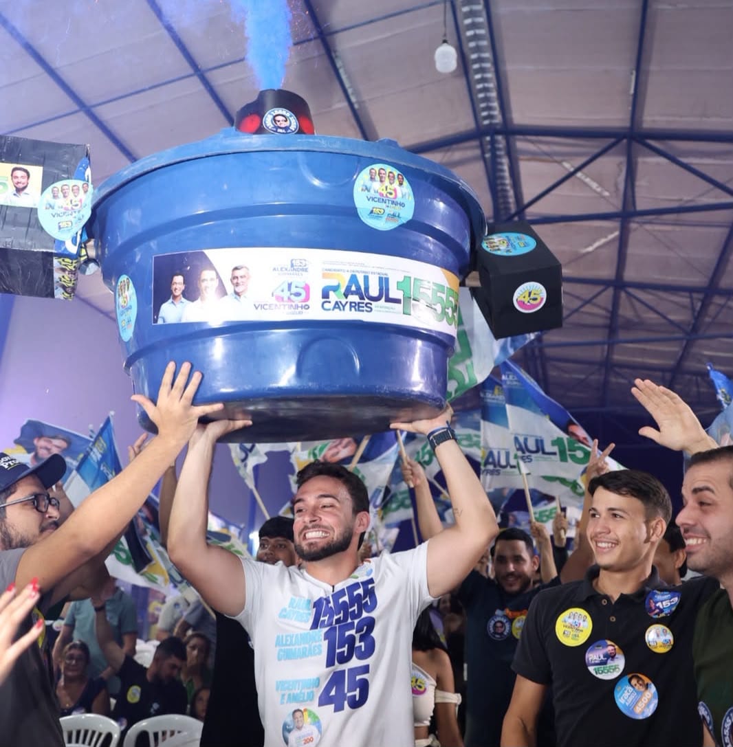 Raul Cayres reúne multidão no Lions Clube em Palmas