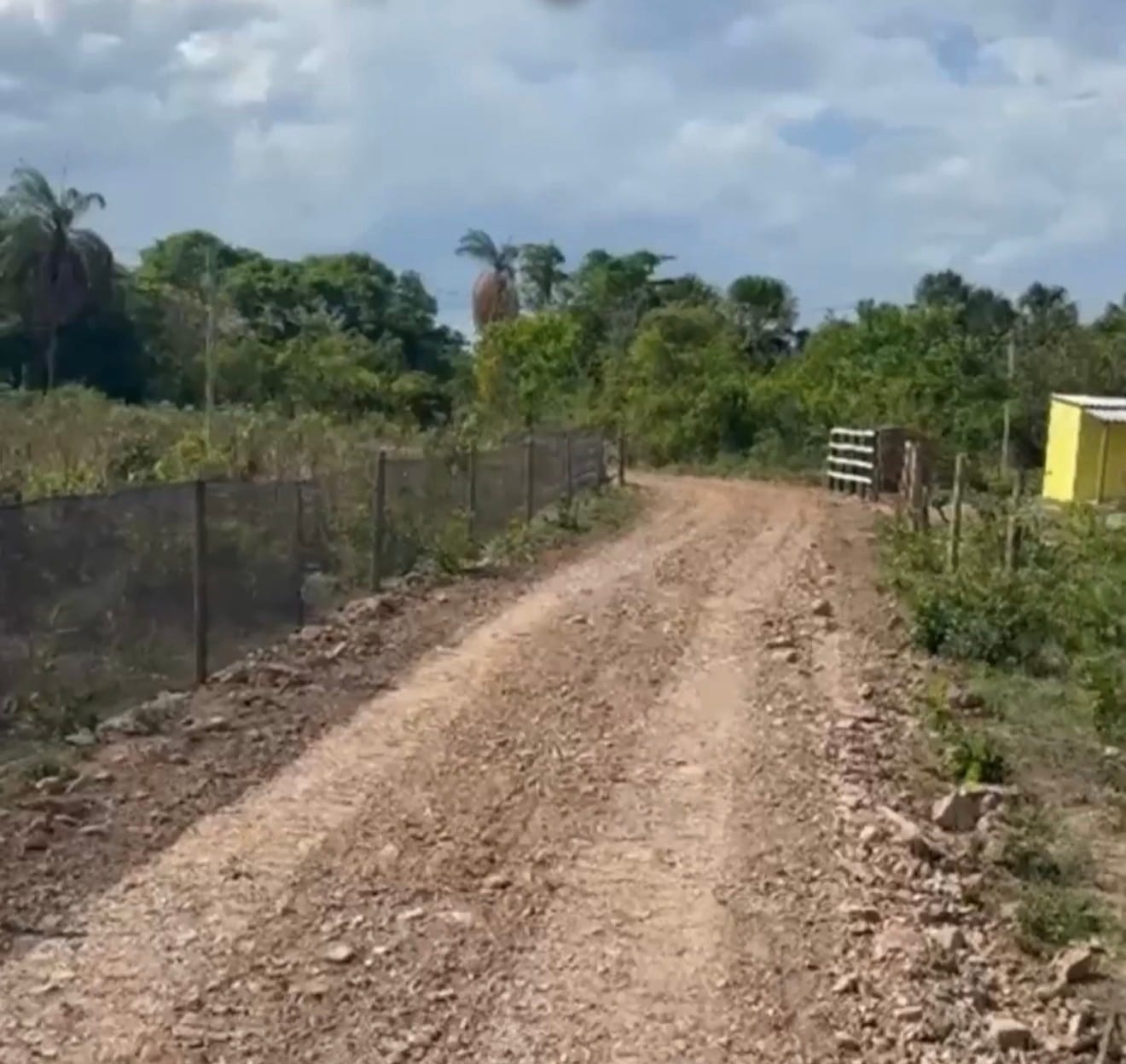 Guarani de Goiás conclui patrolamento e cascalhamento no Setor de Chácaras