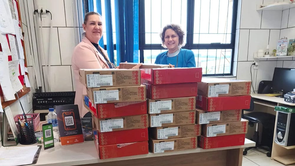 Escola Pedro Herrerias recebe 30 Chromebooks após investimento de R$ 83 mil em Getúlio Vargas