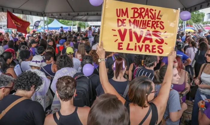 Violência política de gênero cresce 11 vezes; TSE lança campanha