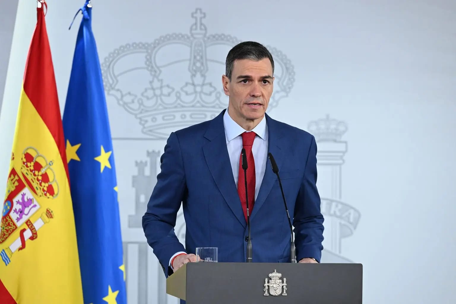 Governo espanhol anuncia eleições gerais antecipadas para 29 de novembro