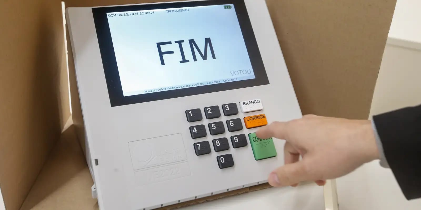 TRE-SP inicia testes de integridade em 33 urnas na capital