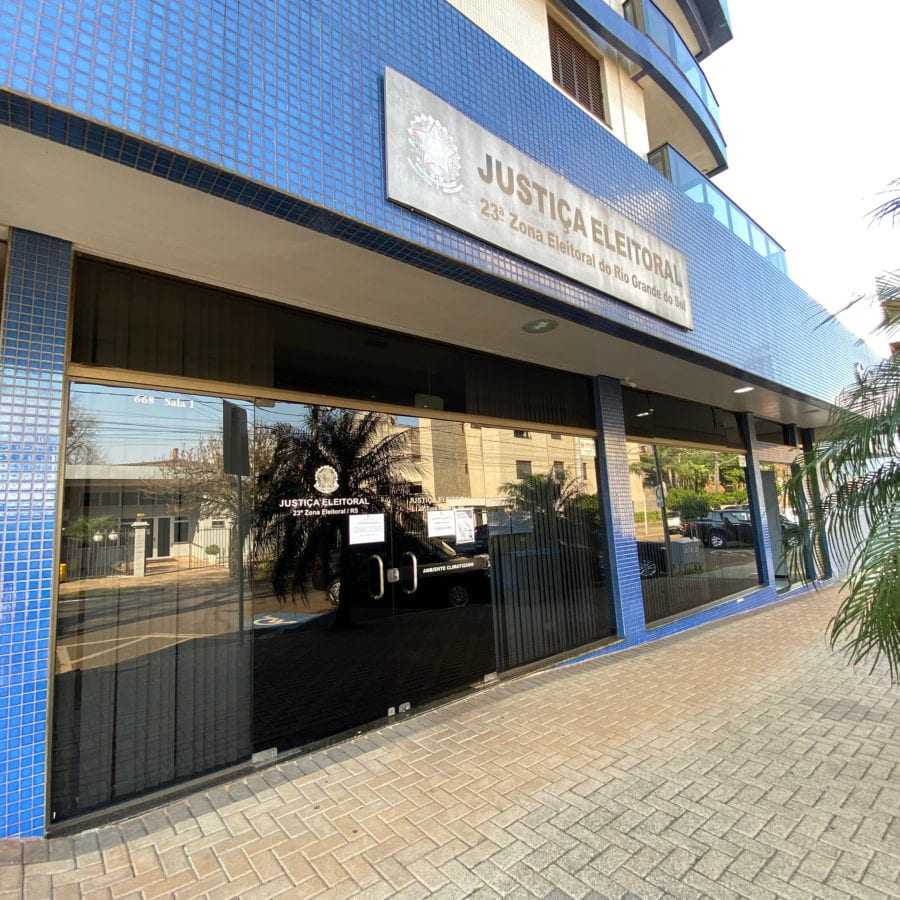 Cadastro eleitoral fechado; eleitores não podem mudar local de votação