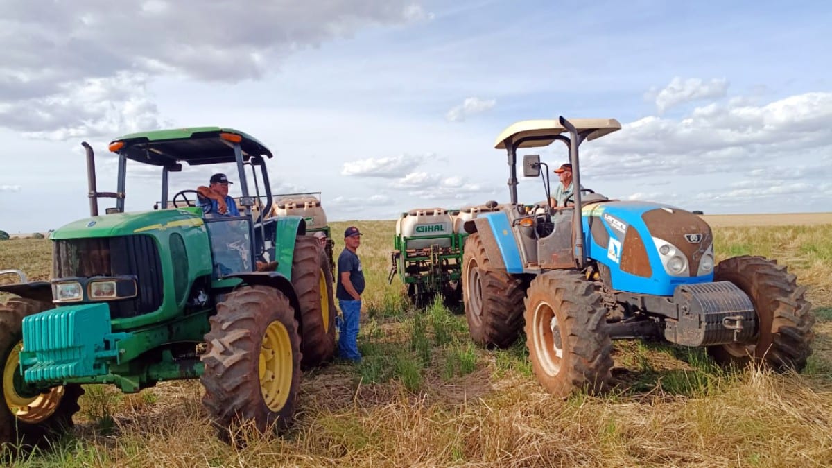 Patrulha Agrícola de Santo Antônio do Planalto apoia produtores rurais com máquinas e equipamentos