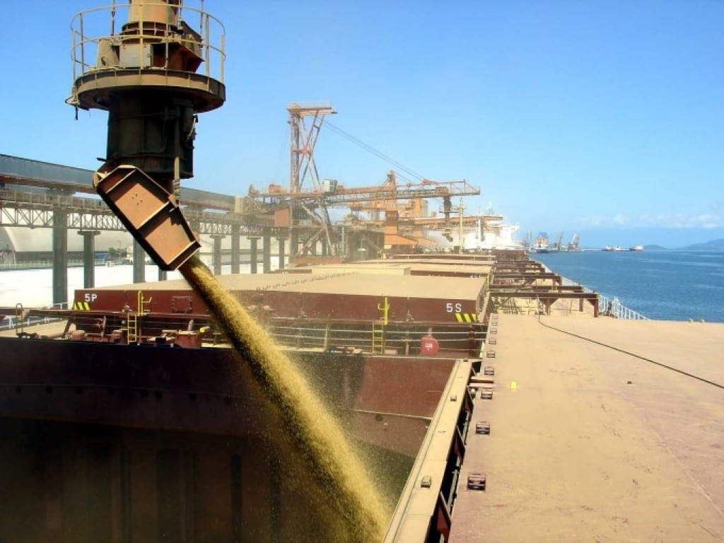 Agro mira novo recorde de exportações, mas clima e mercados desafiam a renda do produtor
