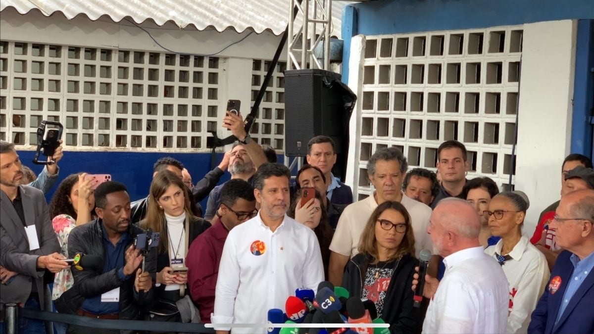 "Vai se catar, meu filho", diz Janja a jornalista