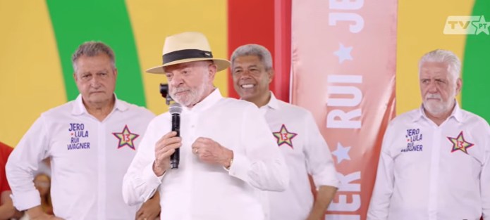 Lula pede votos para aliados antes do prazo legal e gera polêmica
