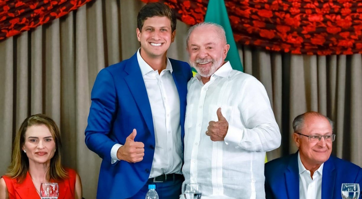 João Campos reforça mobilização pela reeleição de Lula e pede votos de abstencionistas