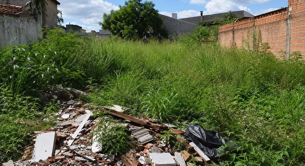 Prefeitura de Cachoeira do Sul notifica responsáveis por 17 imóveis para limpeza (Edital 01/2026)