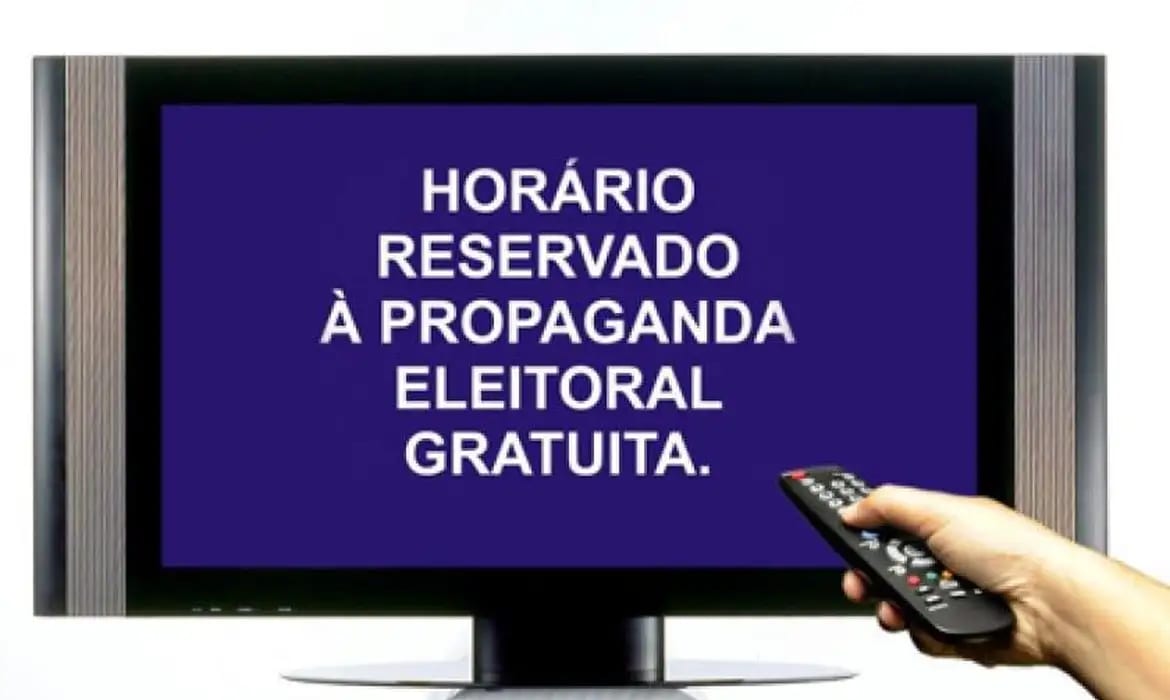 Horário político gratuito no rádio e TV inicia nesta sexta-feira; veja horários e o tempo de cada candidato