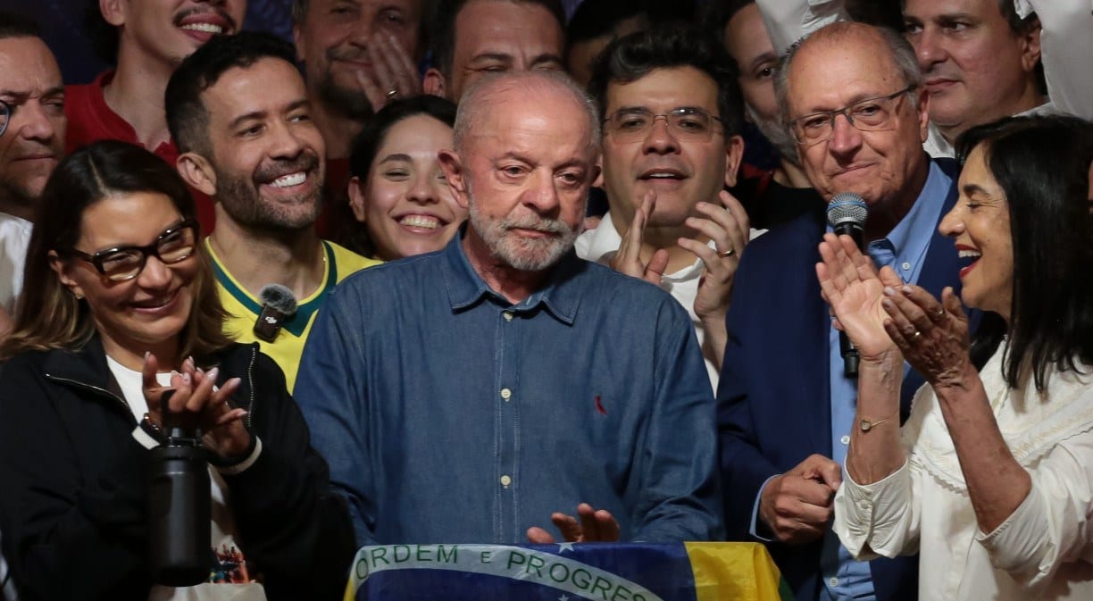 Economia e Negócios: Mercado é afetado no pós-eleição brasileiro
