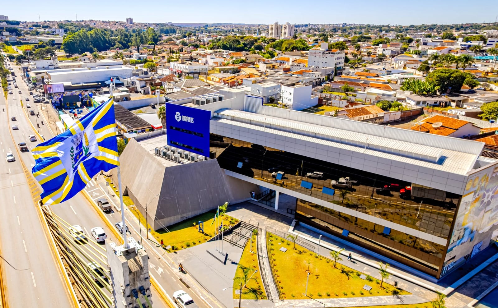 Anápolis aumenta contribuição previdenciária de servidores de 22% para 28%