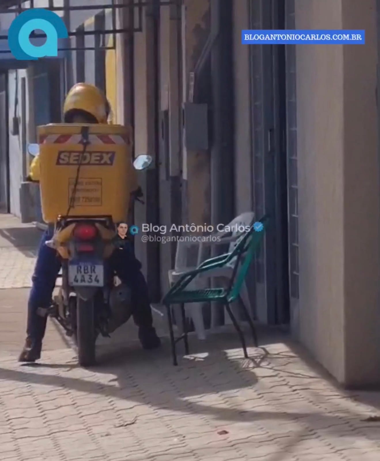 Vídeo mostra carteiro distribuindo santinhos do PT em Posse (GO)