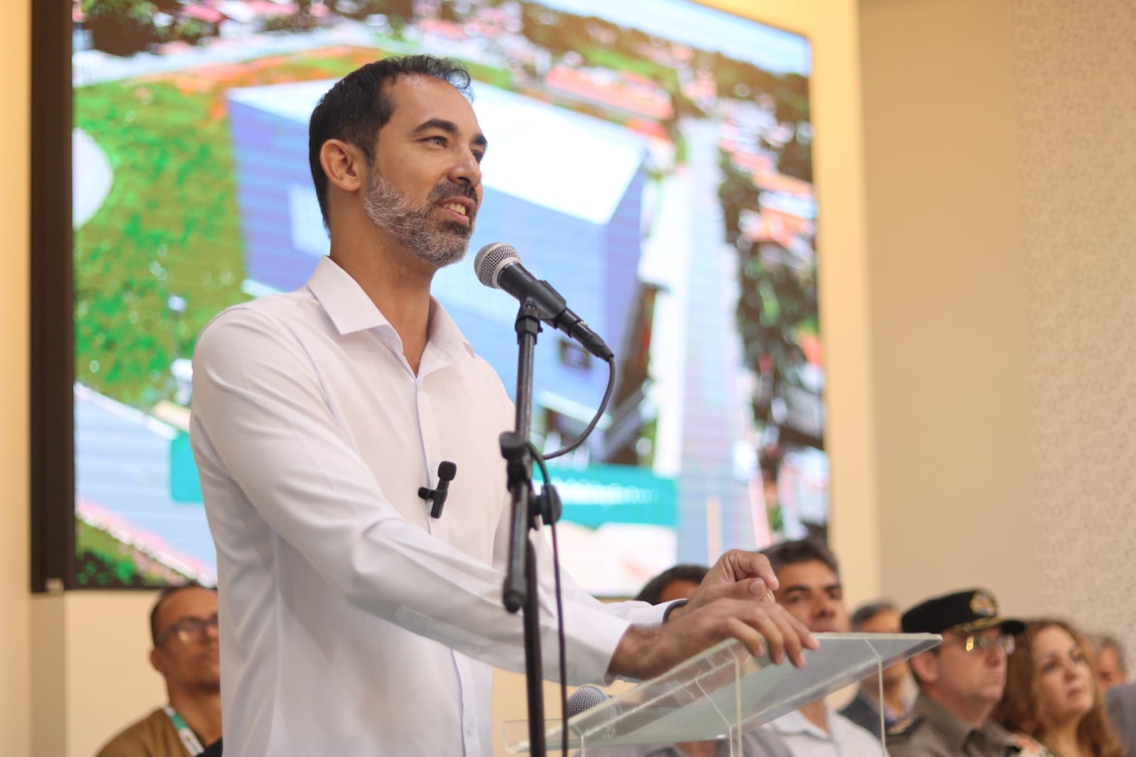 Pellozo anuncia tarifa zero no transporte municipal de Senador Canedo a partir de janeiro de 2027